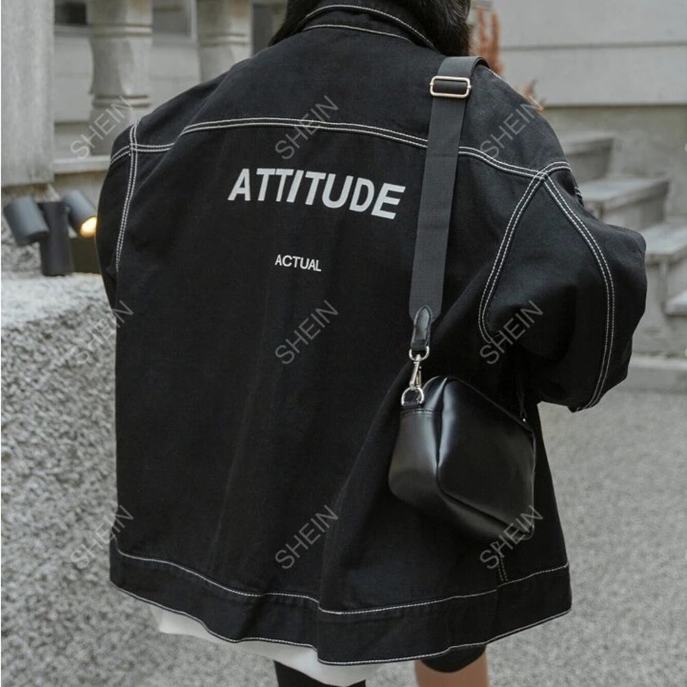 DAZY Letter Graphic Drop Shoulder Top-stitching Denim Jacket - Picture 2 of 4